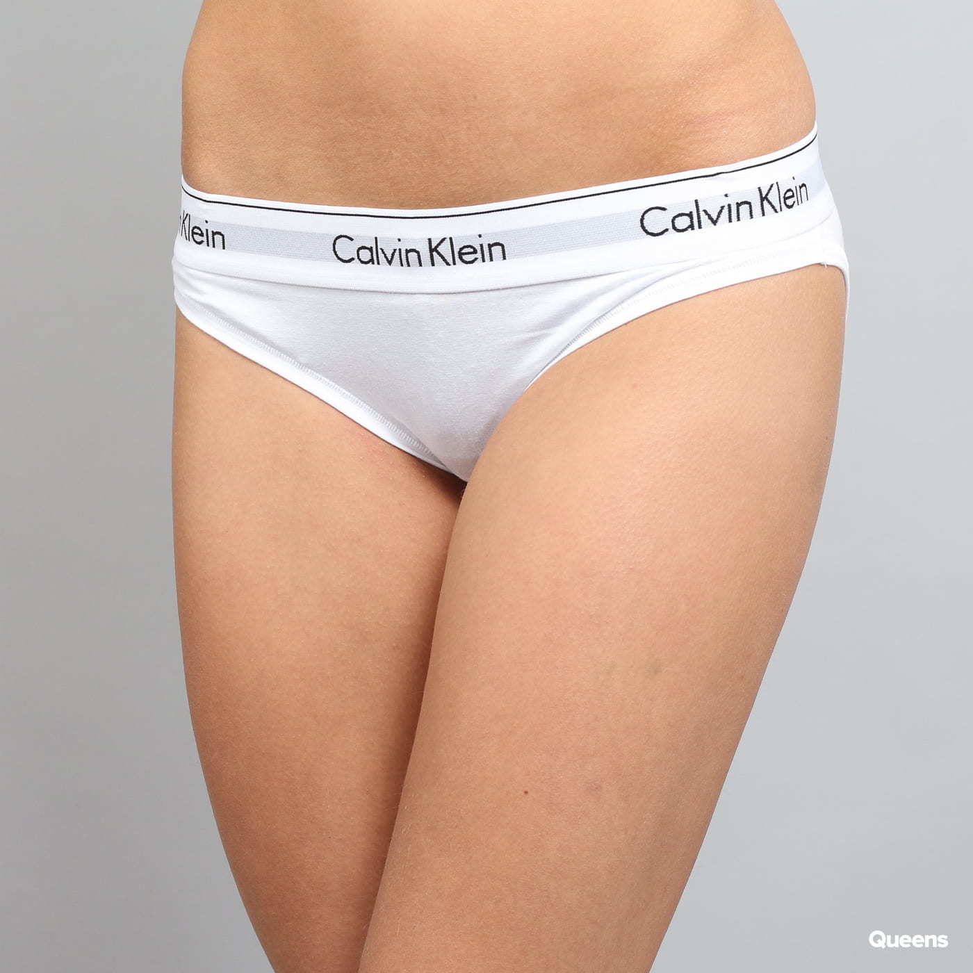 Calvin Klein Women's Bikini C/O bílé L