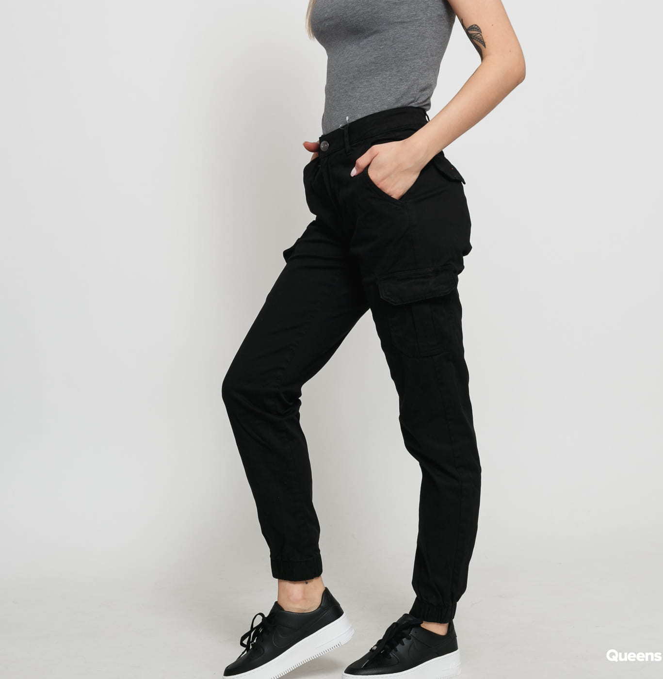 Urban Classics Ladies High Waist Cargo Pants černé 31